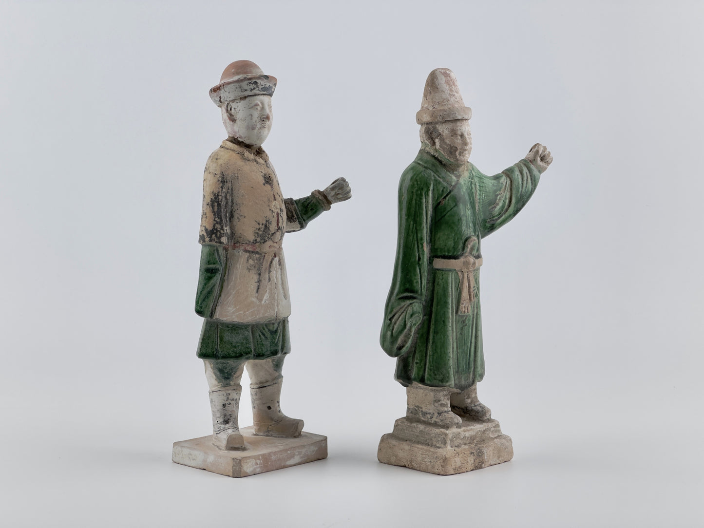 Two Figures of Attendants, Ming Period(1368-1644)