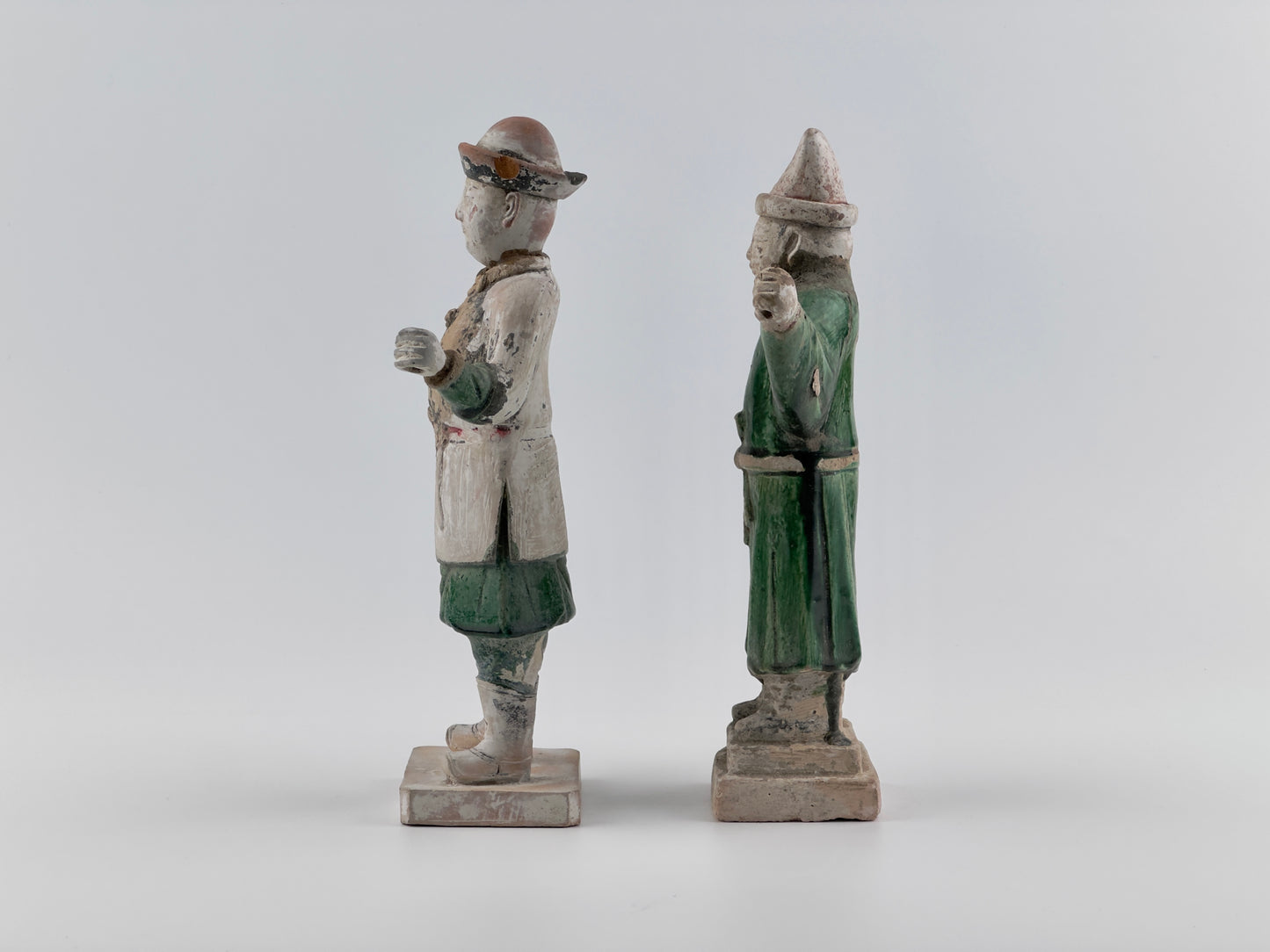 Two Figures of Attendants, Ming Period(1368-1644)