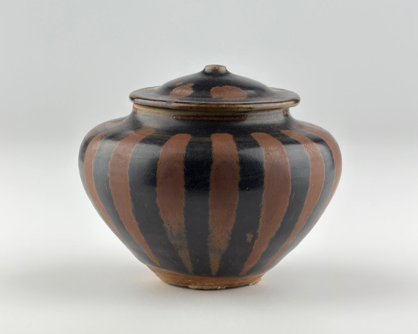 Russet-Splashed Blackish-Brown-Glazed Jar, Song Dynasty