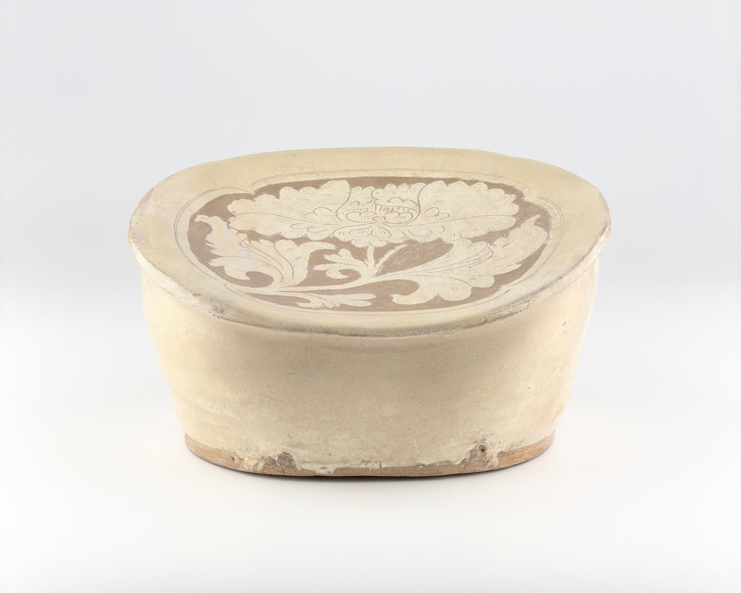 Cizhou Carved Bean-Shaped Pillow, Song Dynasty