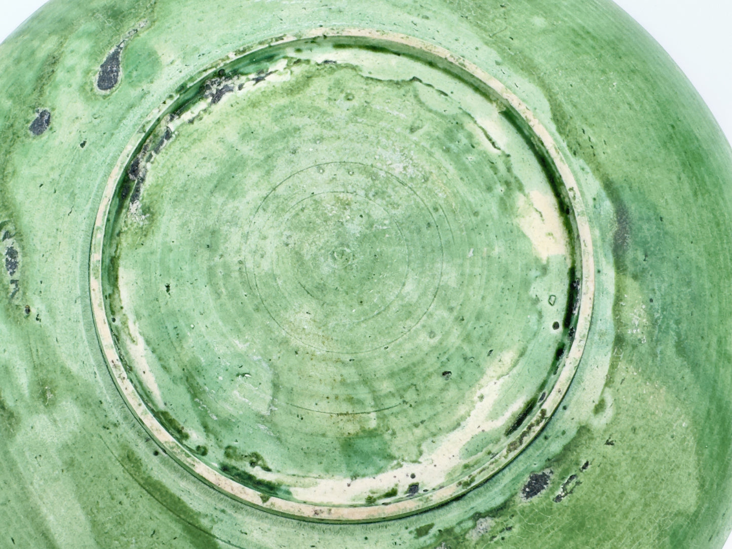 Rare Dingyao Green-Glazed Dragon Dish, Liao-Song Dynasty