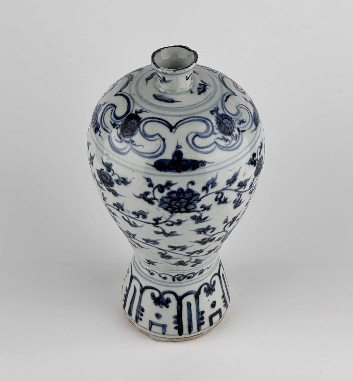 Blue and White Porcelain Meiping Vase with Peony Scroll, Ming Dynasty