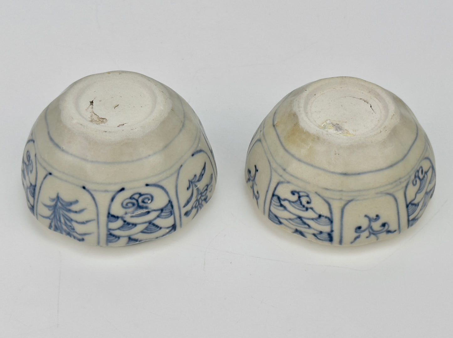 Two Annamese Mid-size Lidded Boxes with flower design, 15th century, Le Dynasty