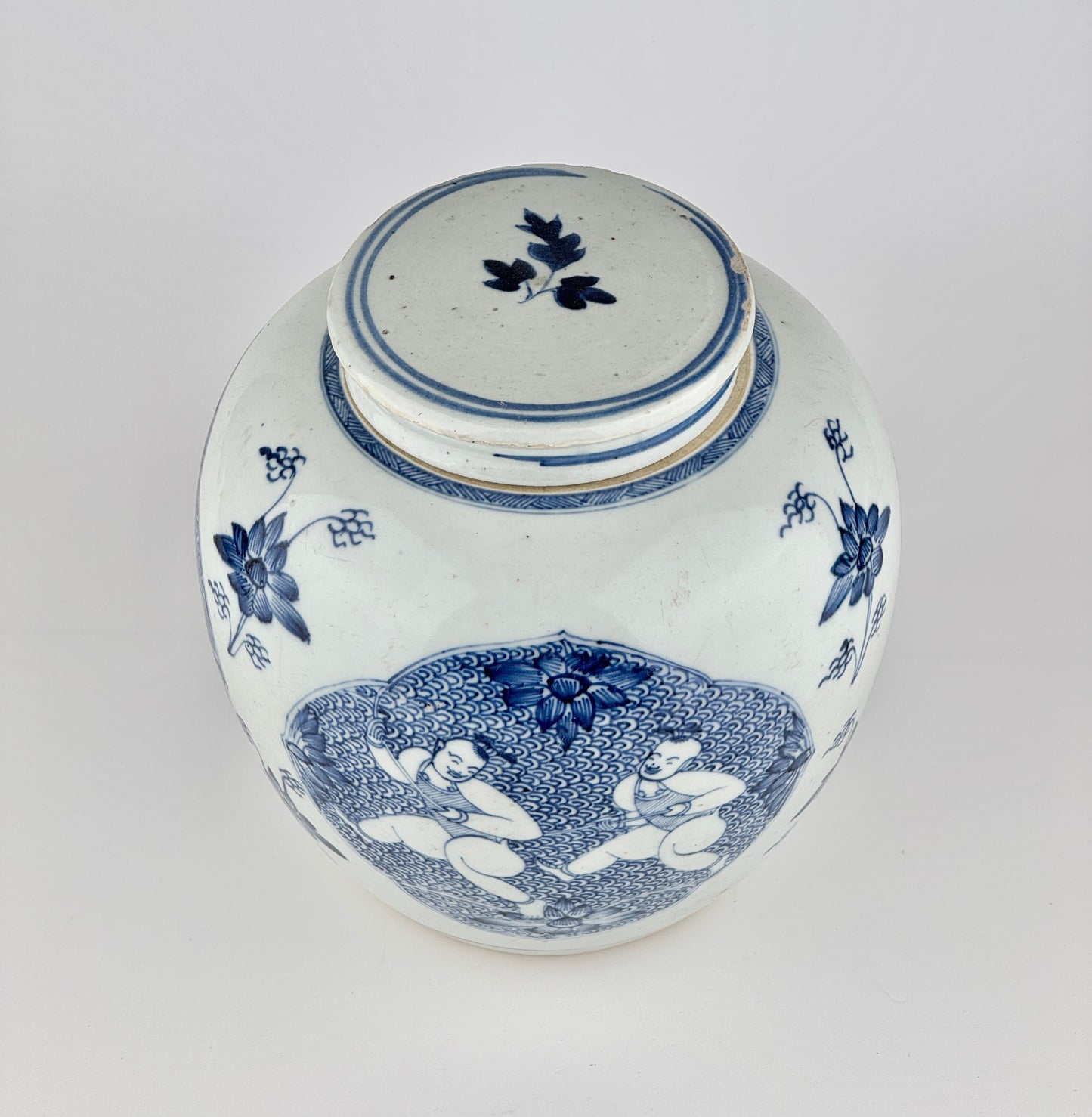 Ginger Jar with 'Hehe Erxian' Pattern, Early Qing Period(17-18th century)