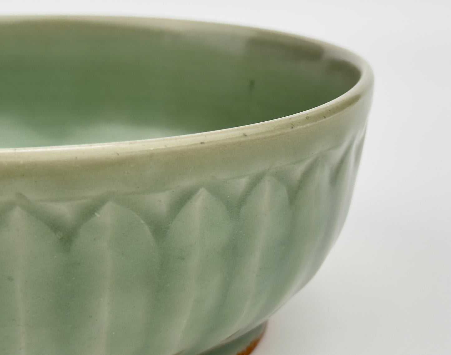 Lotus Petal 'Longquan' Celadon Bowl, Ming dynasty