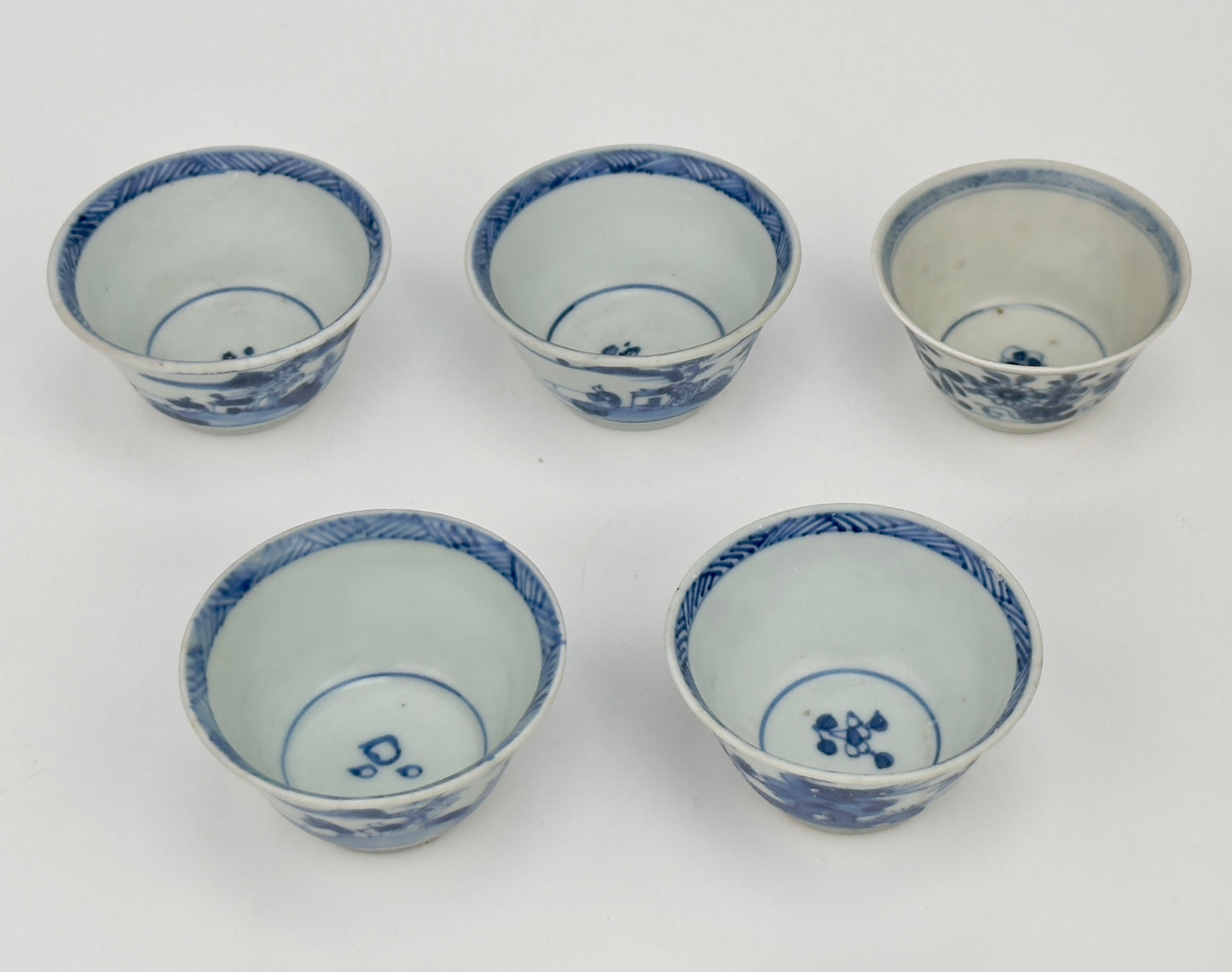 CHINOISERIE TEABOWL SET CIRCA 1725, QING DYNASTY, YONGZHENG REIGN