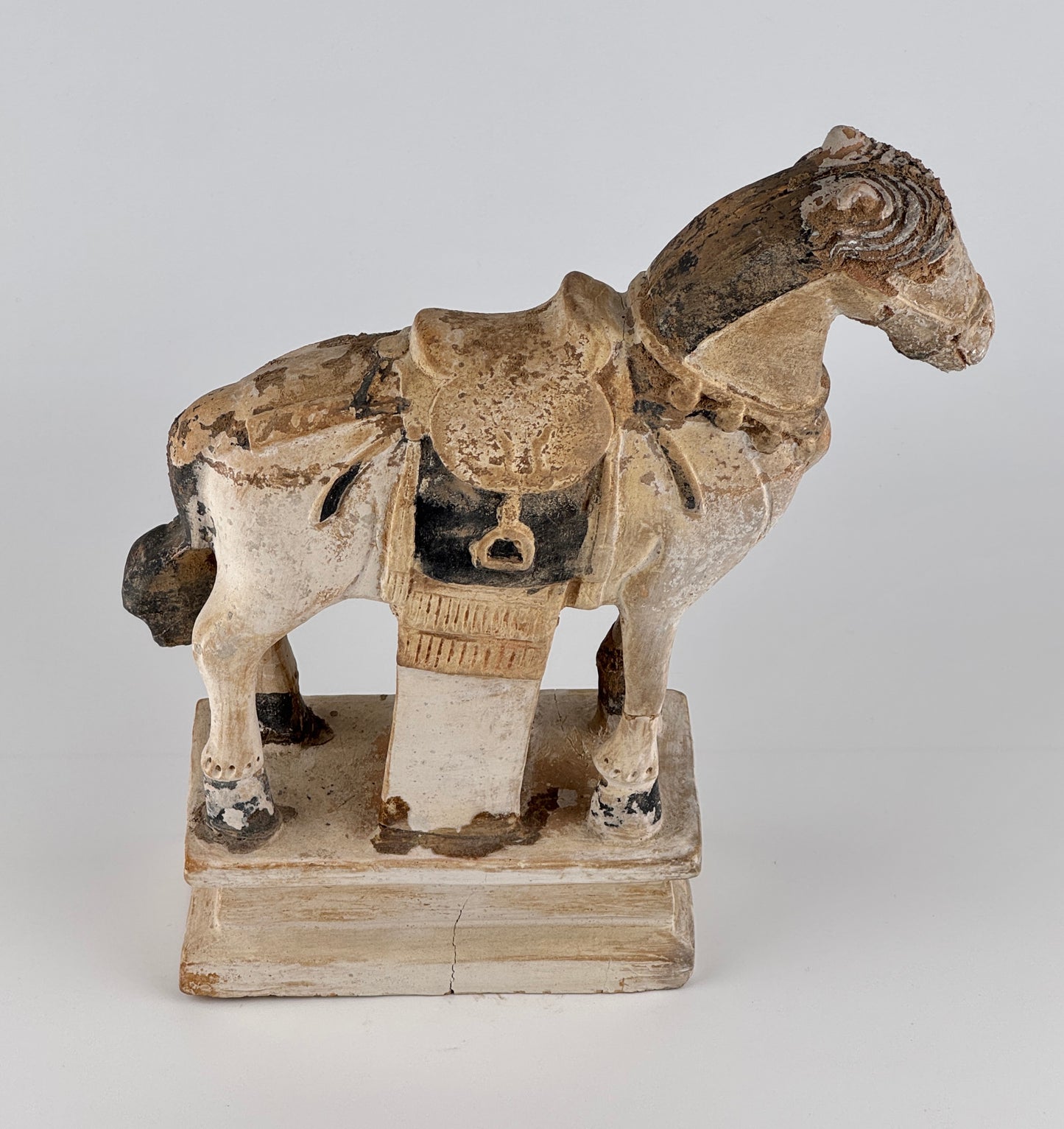 Ming Period Large Pottery Horse with Saddle (15-16th Century)