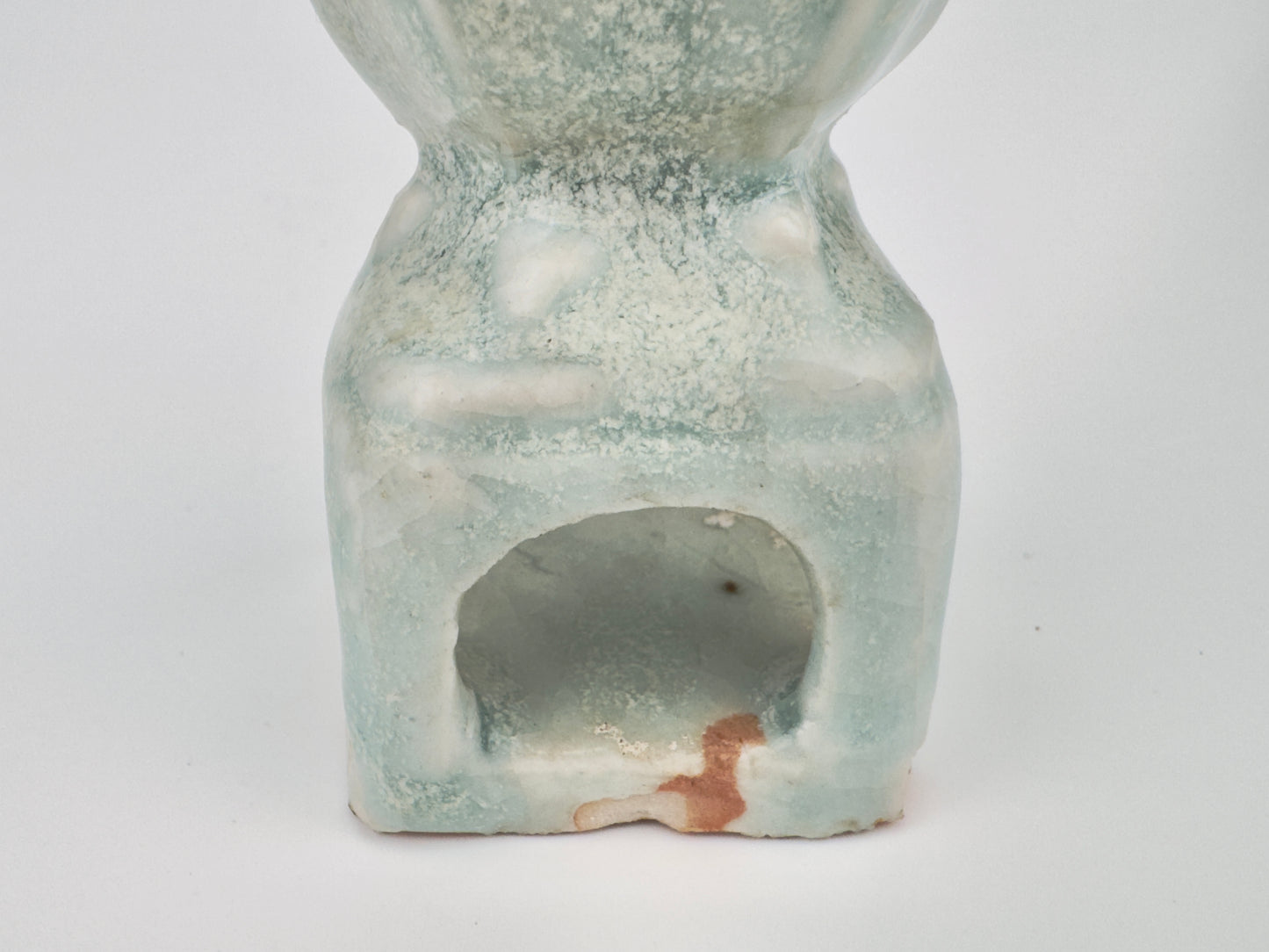 Small Qingbai Pear-Shaped Vase, Yuan Dynasty(13-14th century)