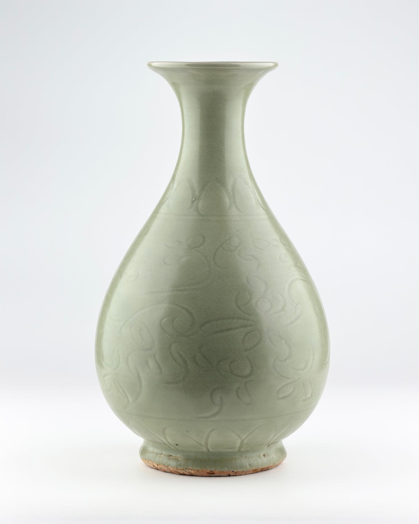 Large Carved Longquan Celadon Yuhuchunping, Ming Dynasty
