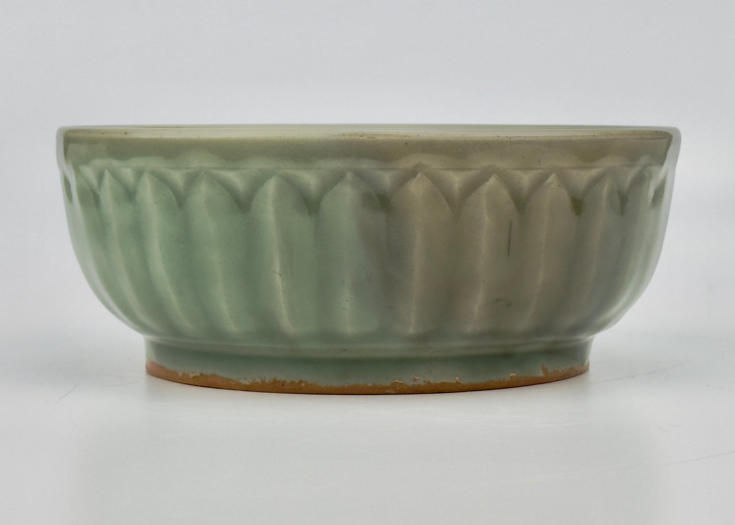 Lotus Petal 'Longquan' Celadon Bowl, Ming dynasty