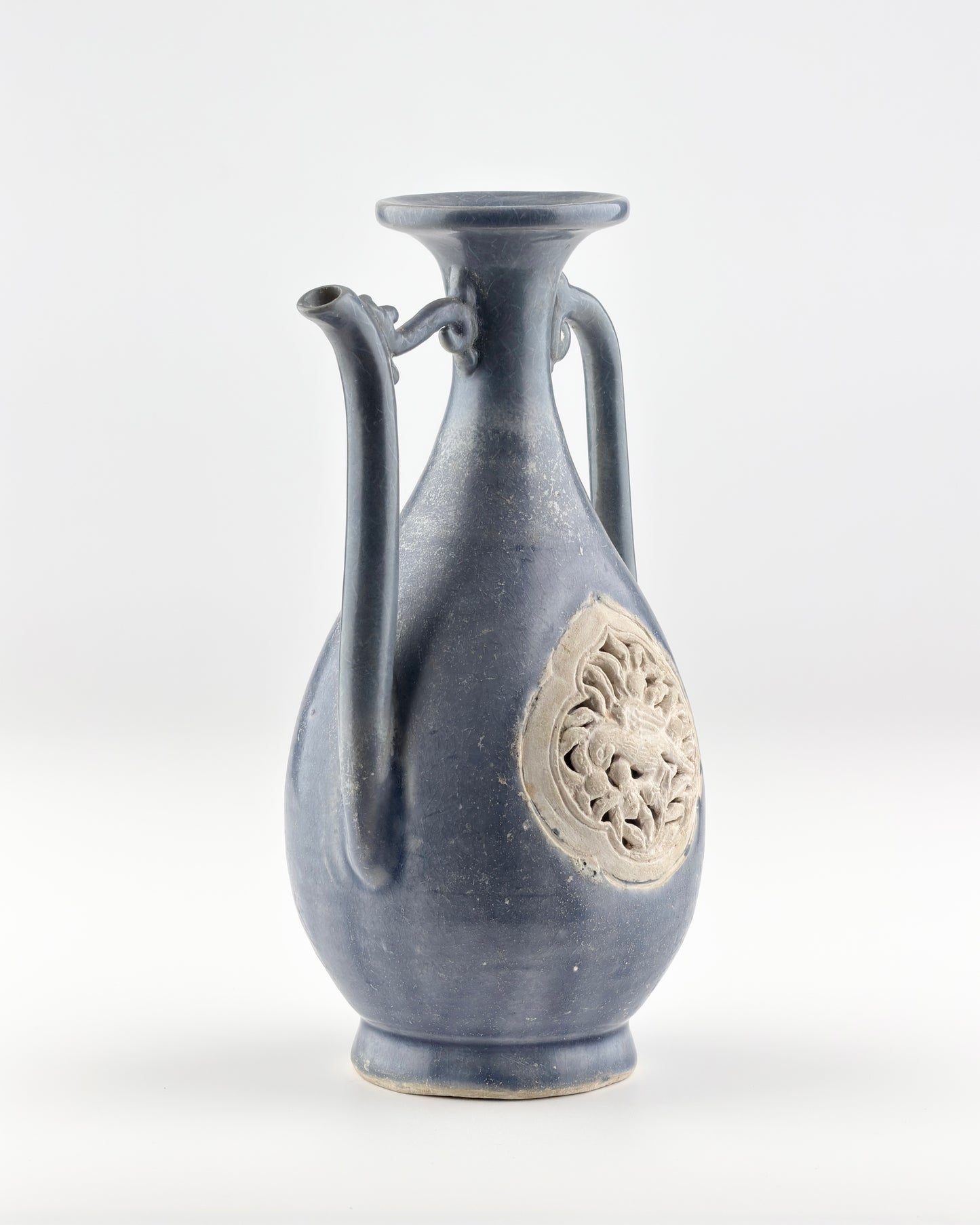 BLUE AND WHITE ANNAMESE EWER CIRCA 15TH CENTURY, LE DYNASTY