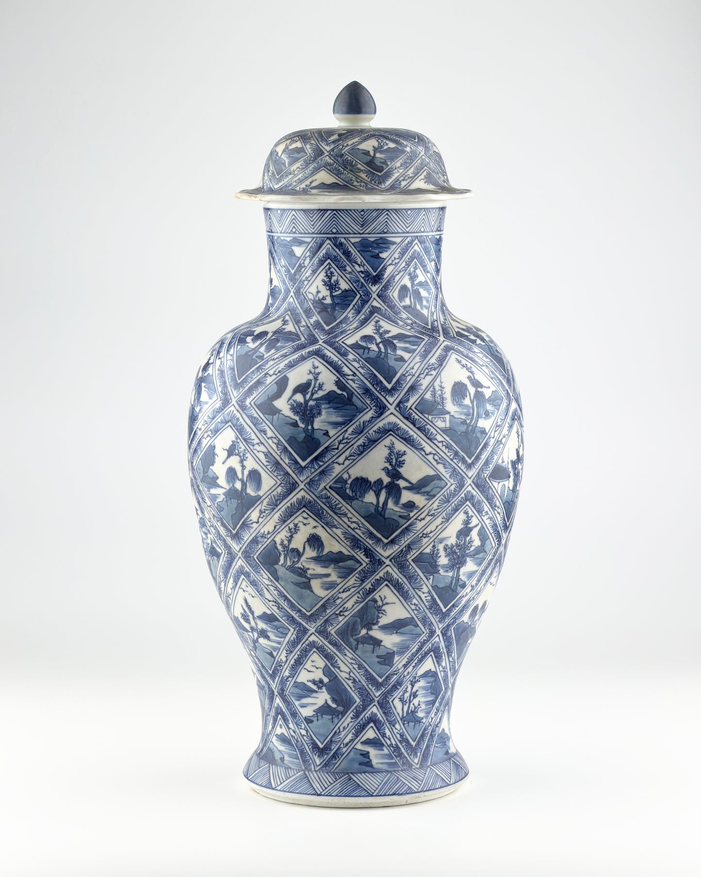 LARGE RARE 'RIVERSCAPE' BALUSTER VASE, QING DYNASTY, KANGXI, CIRCA 1690