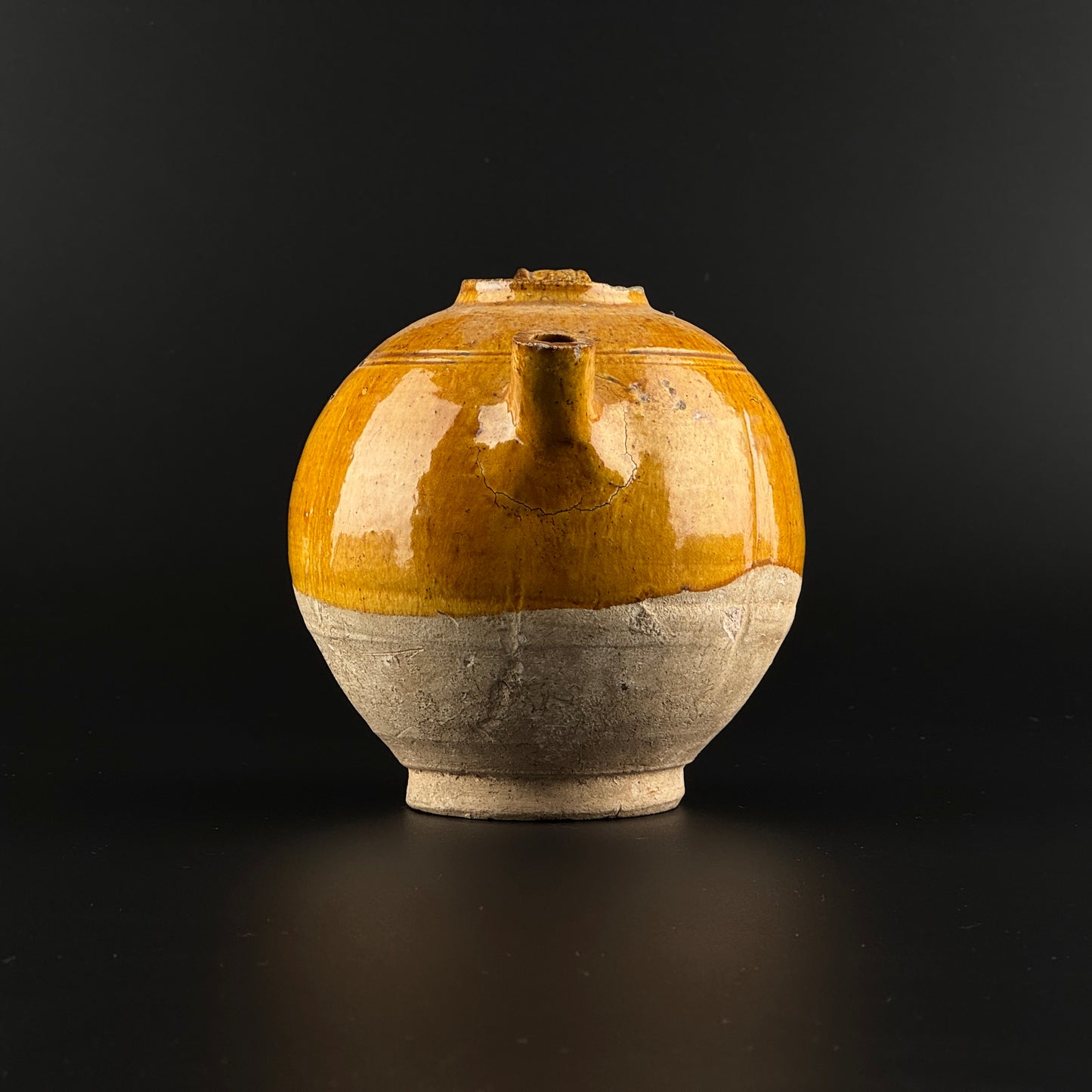 AMBER-GLAZED POTTERY EWER, TANG-LIAO DYNASTY (7-12TH CENTURY)