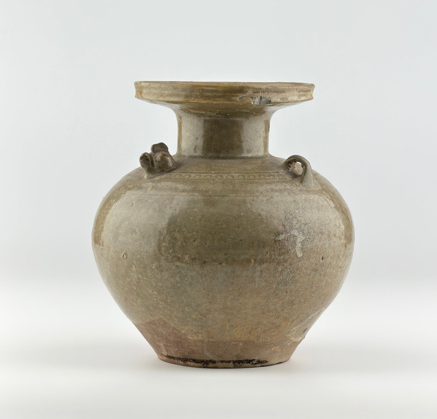 RARE YUE CELADON CHICKEN-HEAD EWER, JIN-SOUTHERN DYNASTY