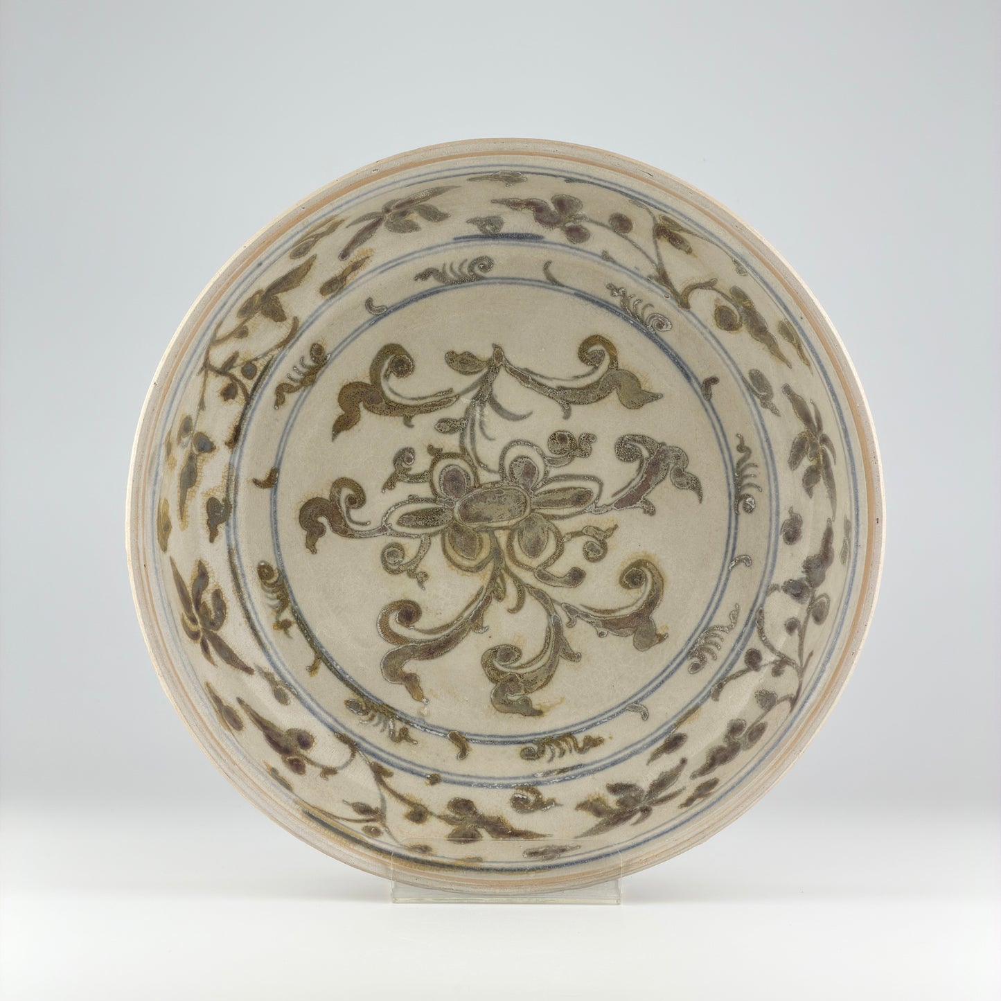 Rare Annamese Brown Dish Circa 15th Century, Le Dynasty