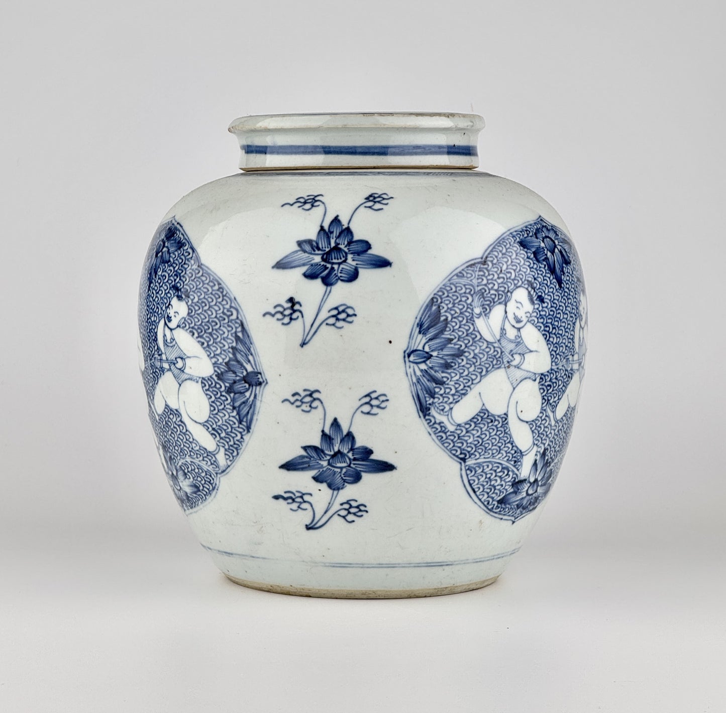 Ginger Jar with 'Hehe Erxian' Pattern, Early Qing Period(17-18th century)