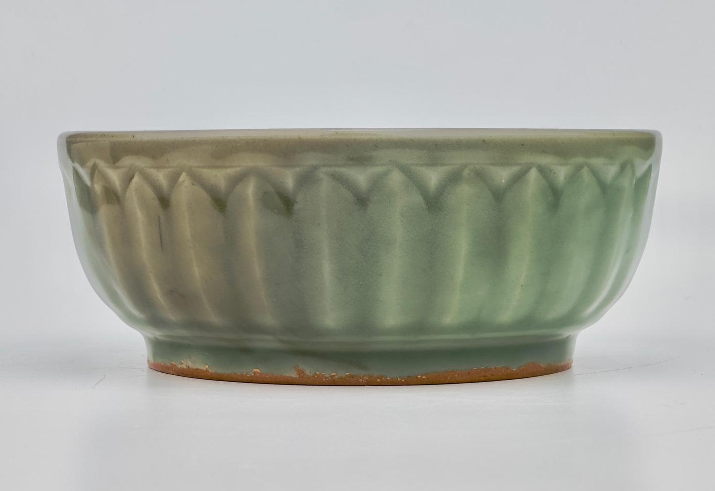 Lotus Petal 'Longquan' Celadon Bowl, Ming dynasty