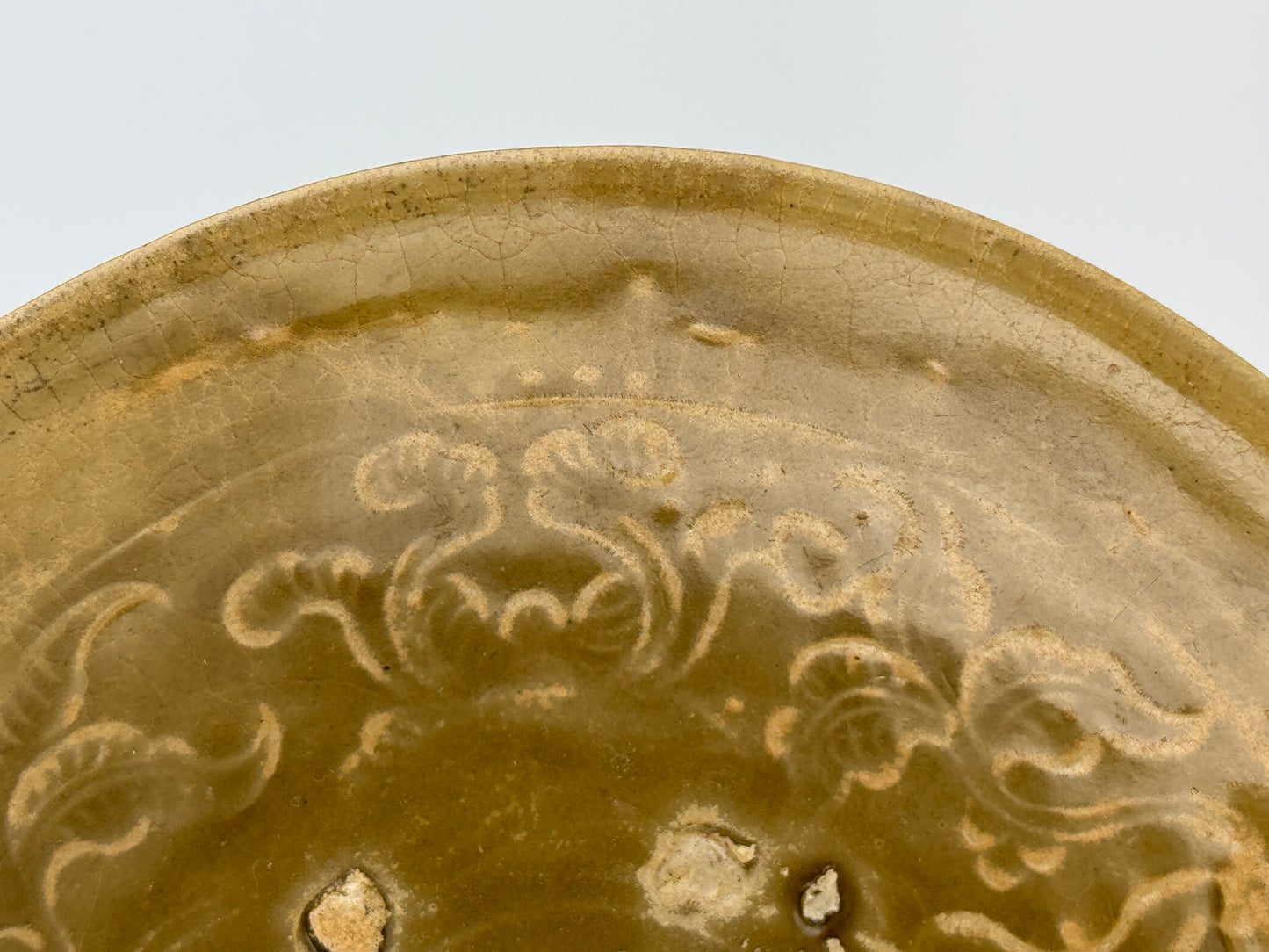 Rare Annamese Stoneware Bowls with olive green glaze, Vietnam, 14-15th century