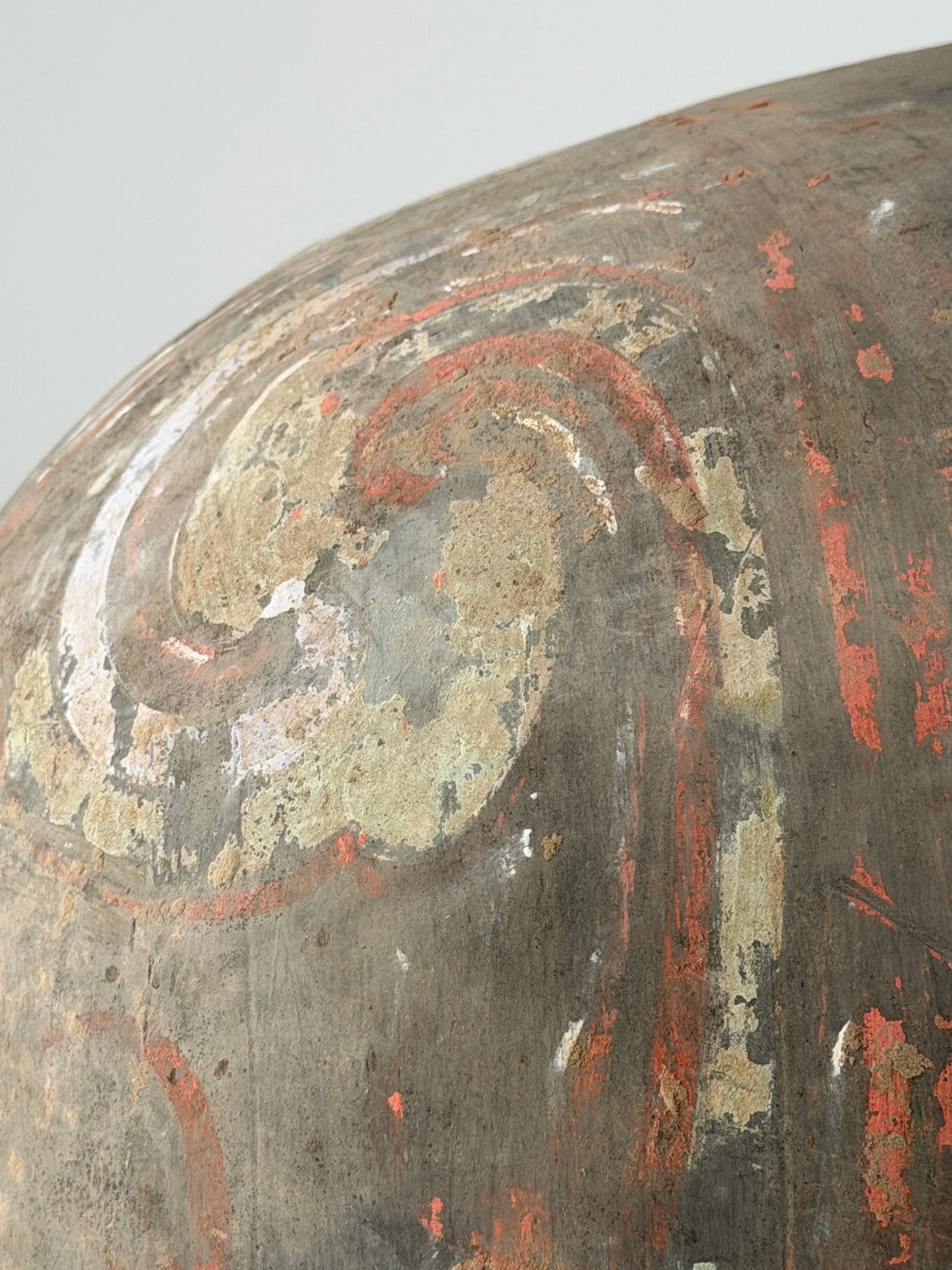 COCOON-SHAPED JAR WITH CLOUD-SCROLL DESIGN, HAN DYNASTY