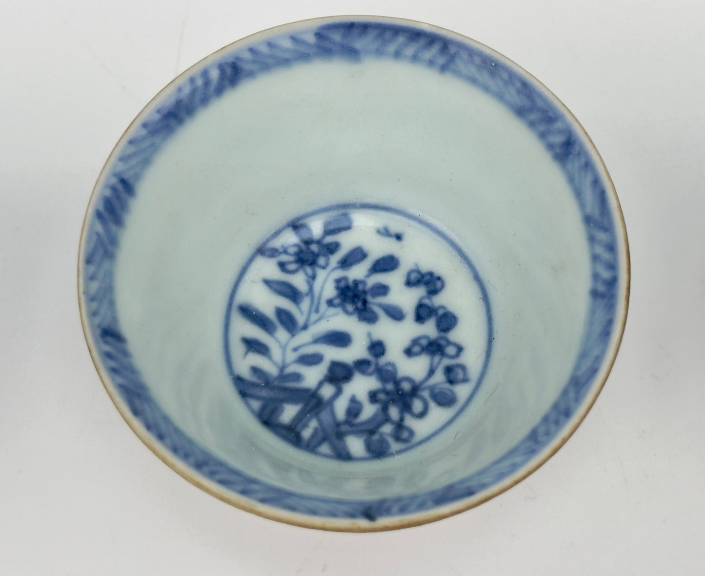 CHINOISERIE TEABOWL SET CIRCA 1725, QING DYNASTY, YONGZHENG REIGN