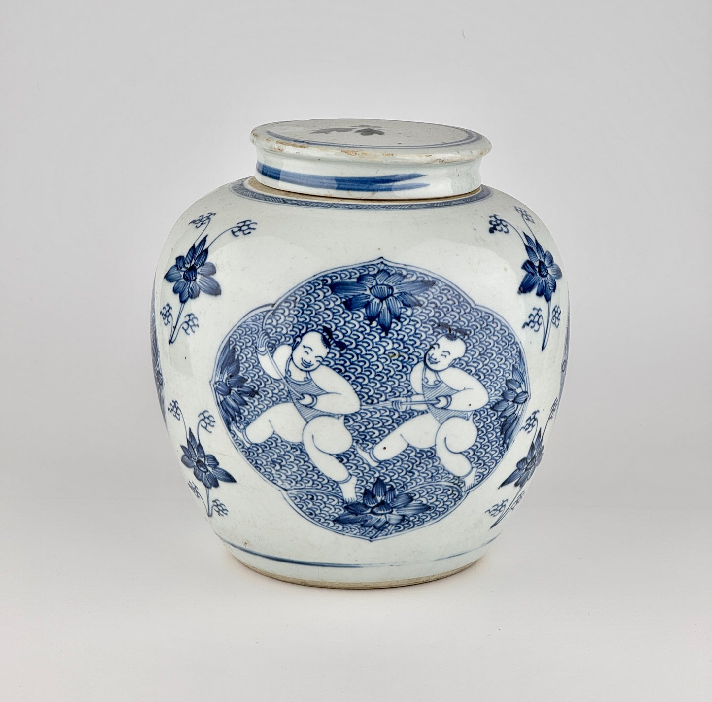 Ginger Jar with 'Hehe Erxian' Pattern, Early Qing Period(17-18th century)