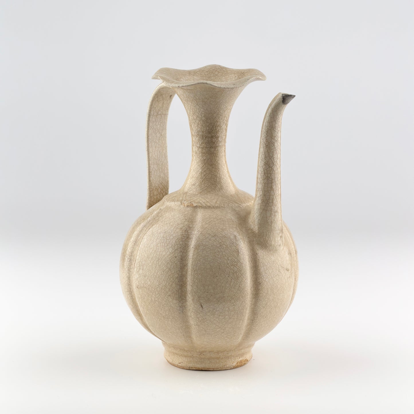 Rare annamese cream glazed ewer, Vietnam, 11-15th century