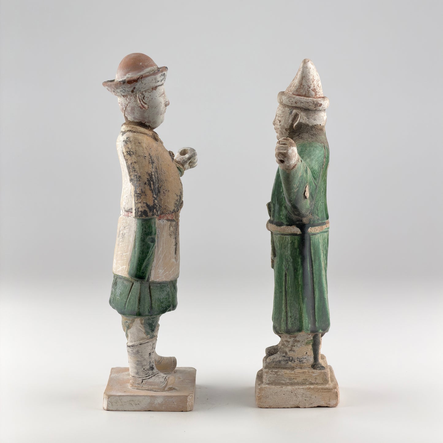 Two Figures of Attendants, Ming Period(1368-1644)