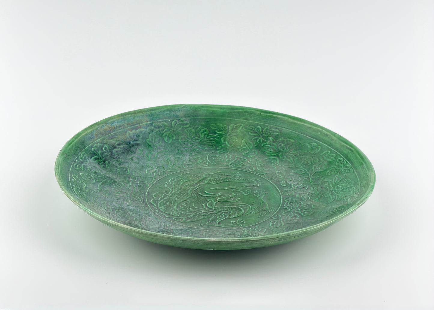 Rare Dingyao Green-Glazed Dragon Dish, Liao-Song Dynasty