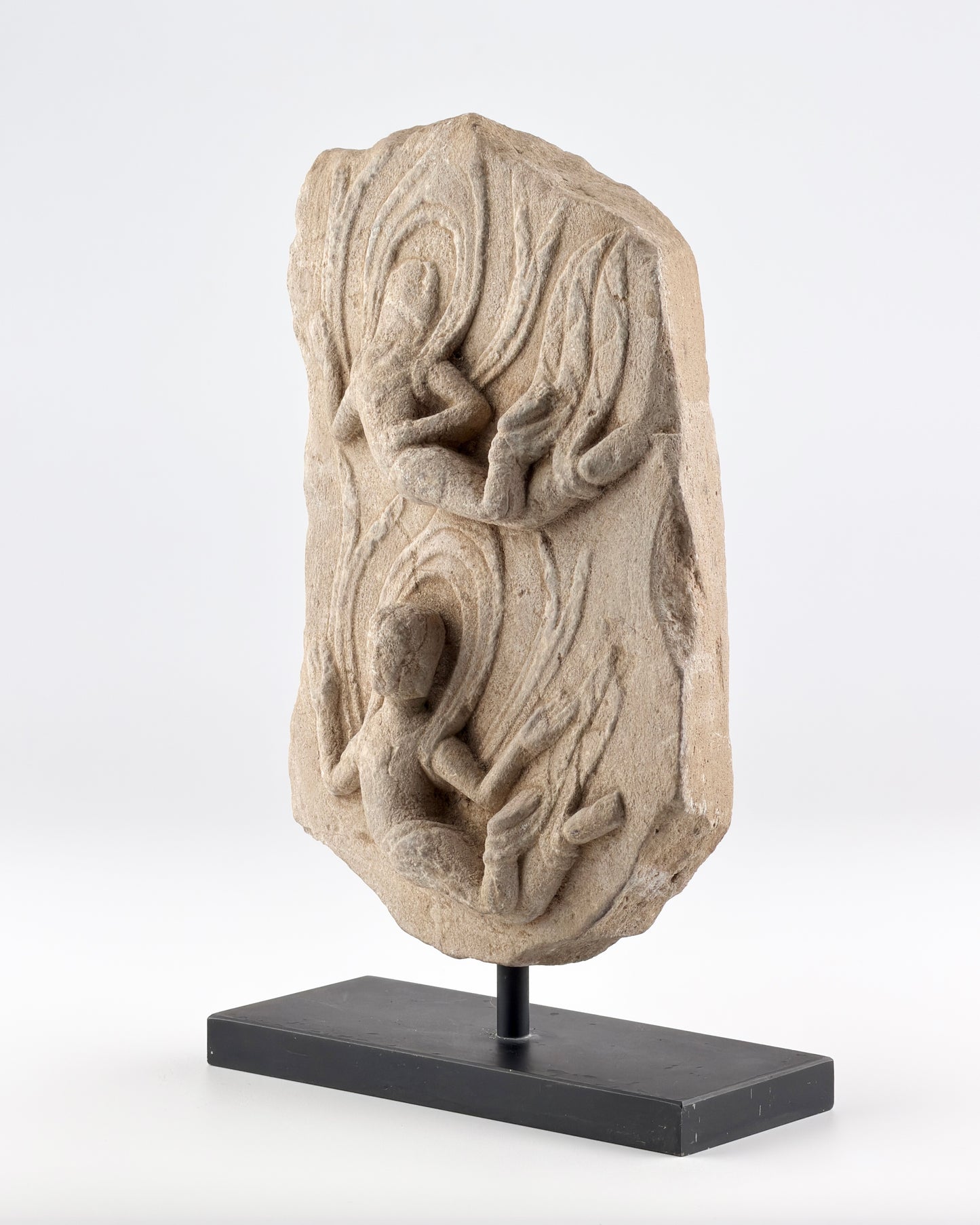 Heavenly Beings Carved Limestone Stele, Northern/Eastern Wei Dynasty(4-6th century)