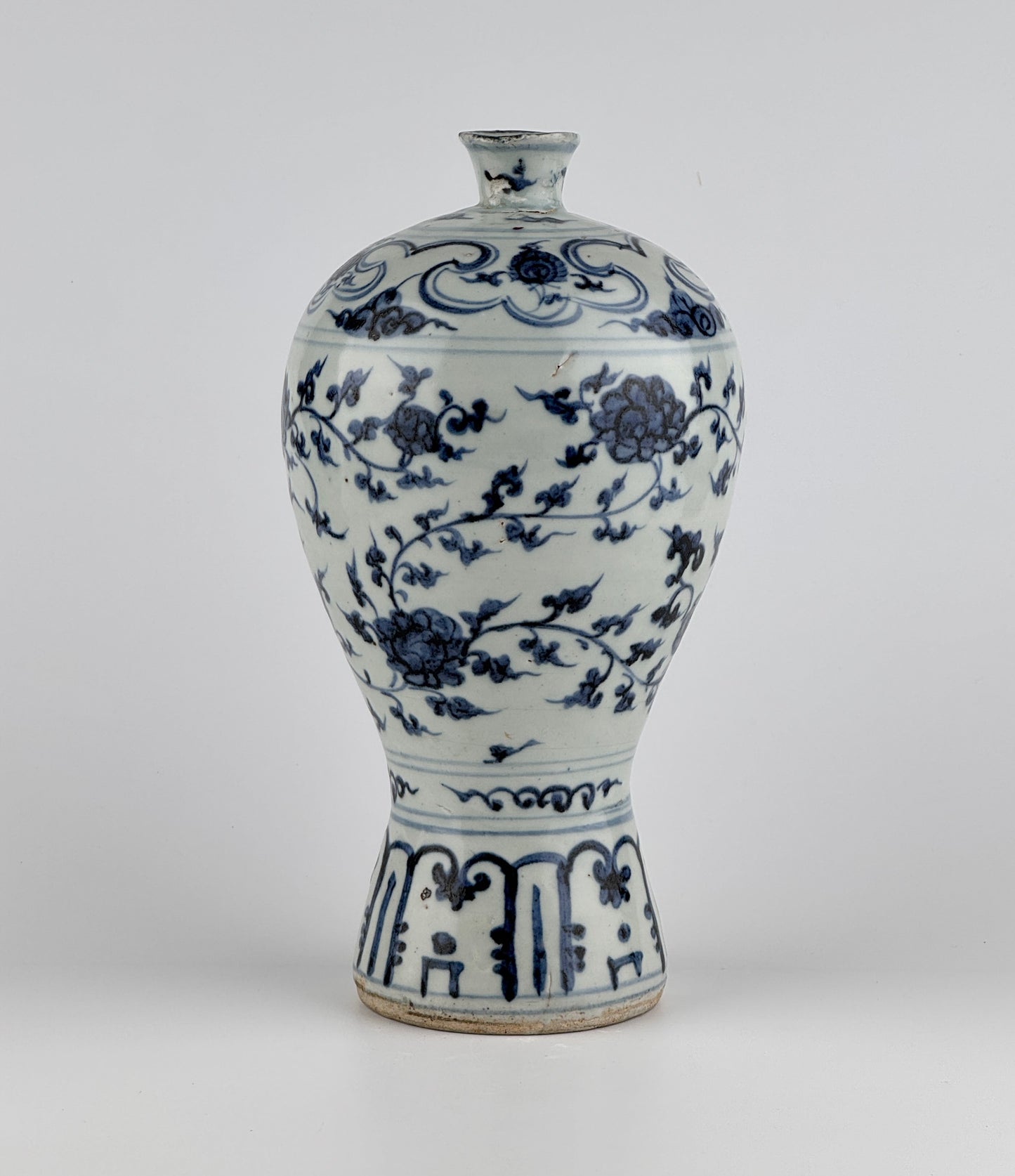 Blue and White Porcelain Meiping Vase with Peony Scroll, Ming Dynasty