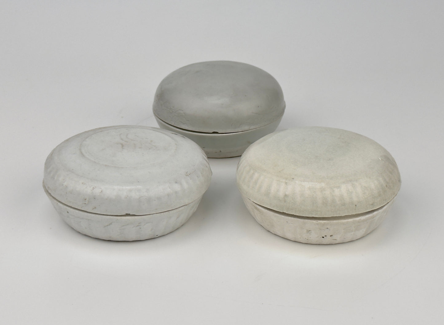 Three Small White-glazed Circular Boxes and Coveres, Qing Dynasty, Kangxi Era, Circa 1690