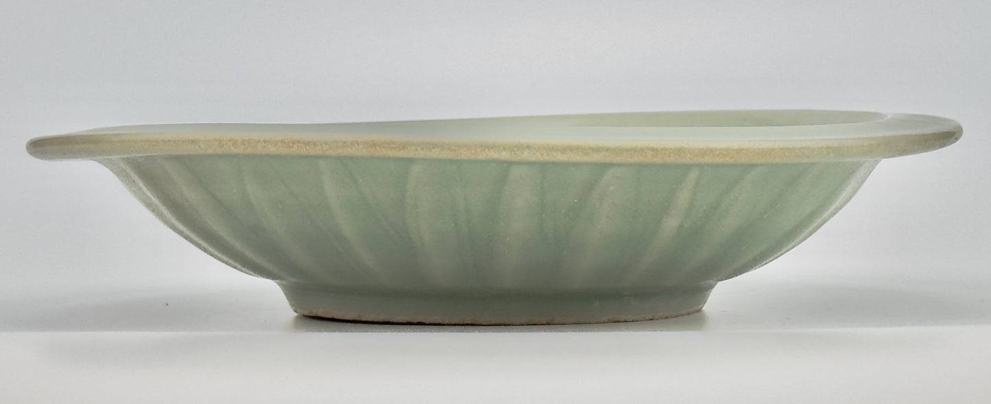 SMALL LONGQUAN CELADON 'TWIN FISH' DISH, SOUTHERN SONG DYNASTY