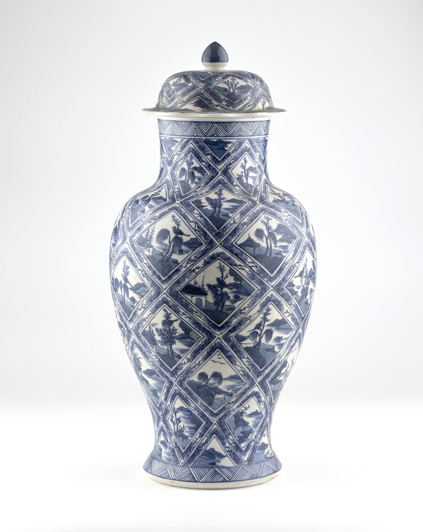 LARGE RARE 'RIVERSCAPE' BALUSTER VASE, QING DYNASTY, KANGXI, CIRCA 1690
