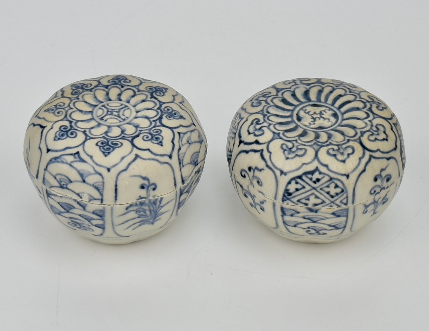 Two Annamese Mid-size Lidded Boxes with flower design, 15th century, Le Dynasty