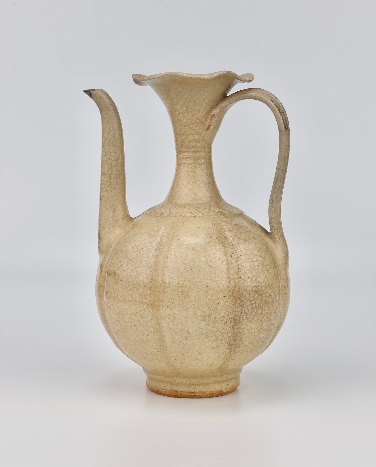 Rare annamese cream glazed ewer, Vietnam, 11-15th century