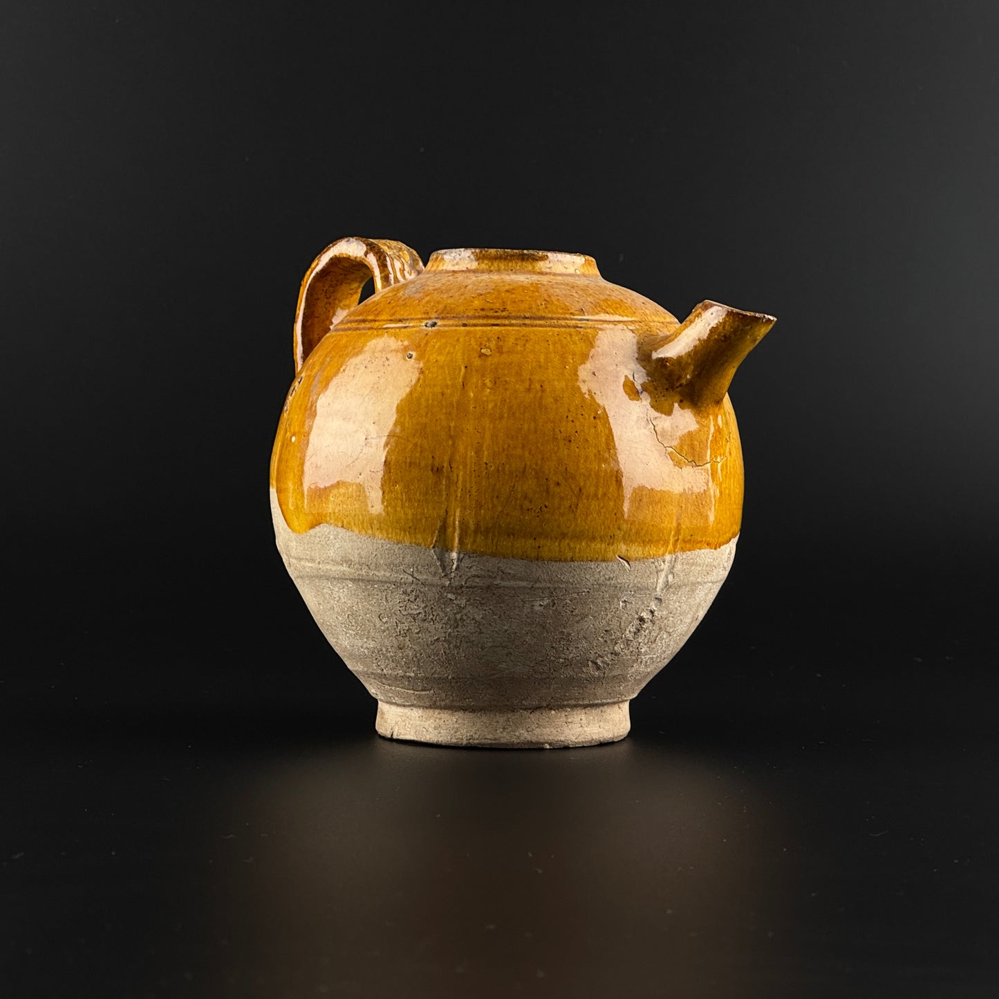 AMBER-GLAZED POTTERY EWER, TANG-LIAO DYNASTY (7-12TH CENTURY)