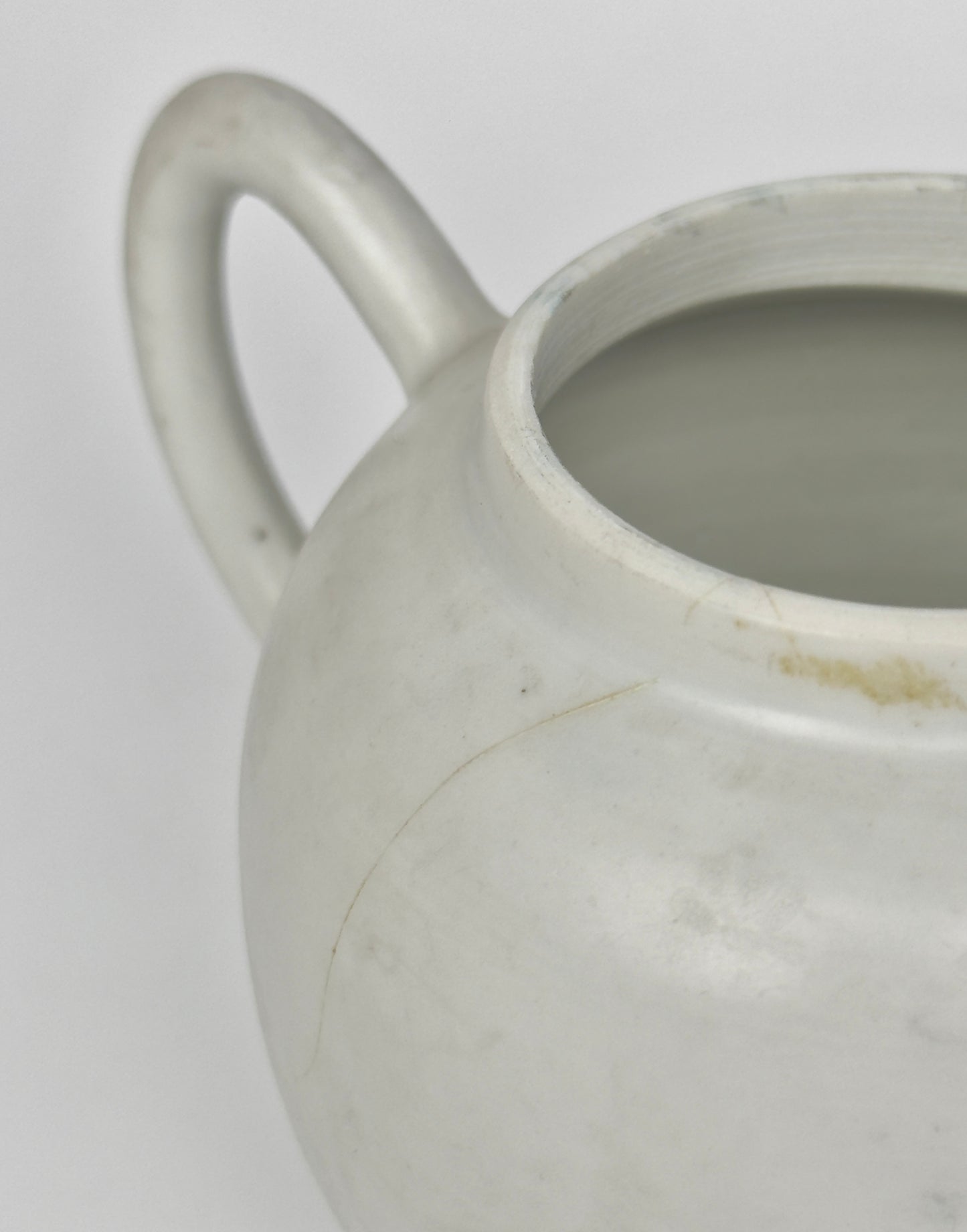 WHITE WITH OVERGLAZE ENAMEL TEA SET CIRCA 1725, QING DYNASTY, YONGZHENG REIGN