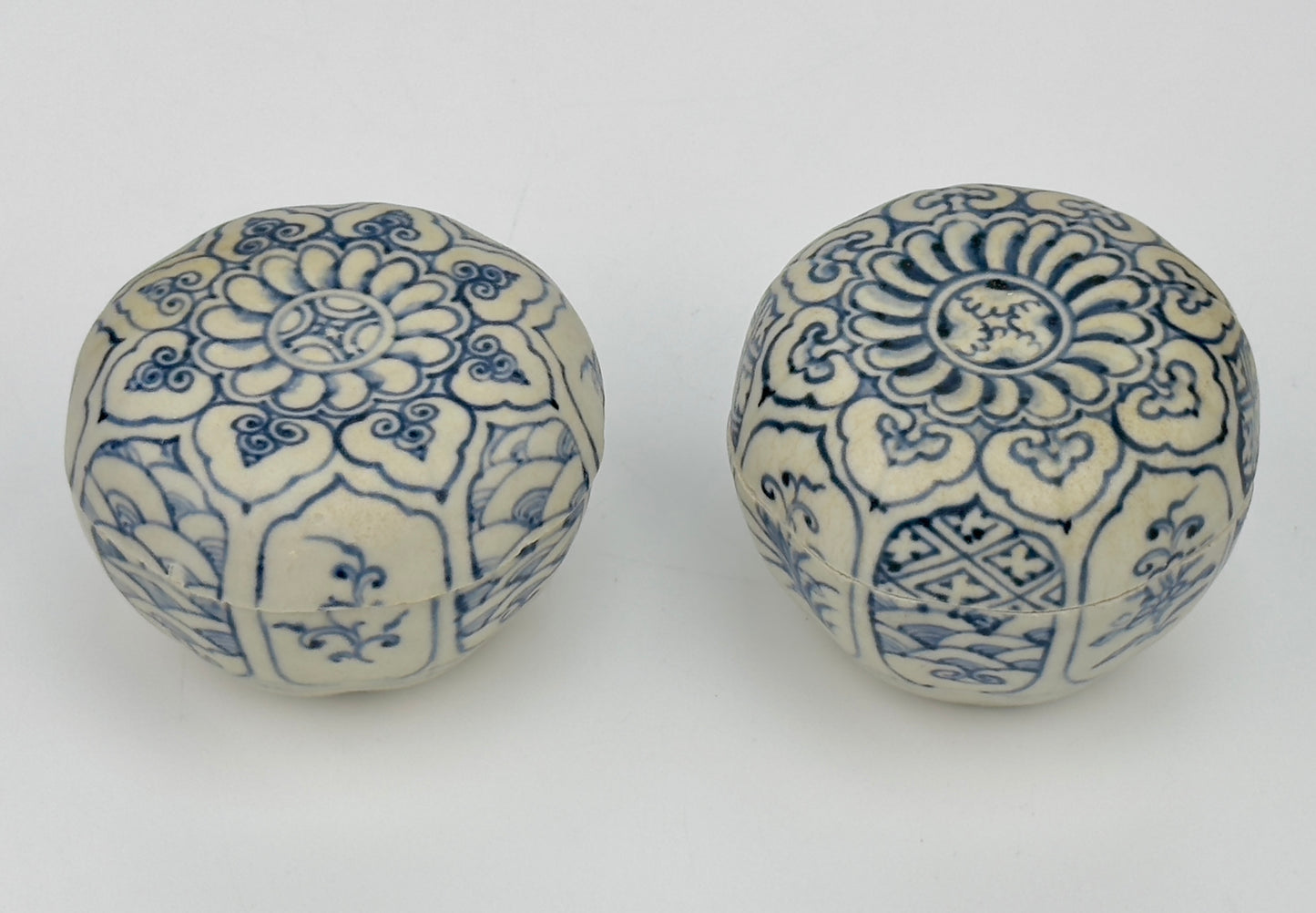 Two Annamese Mid-size Lidded Boxes with flower design, 15th century, Le Dynasty