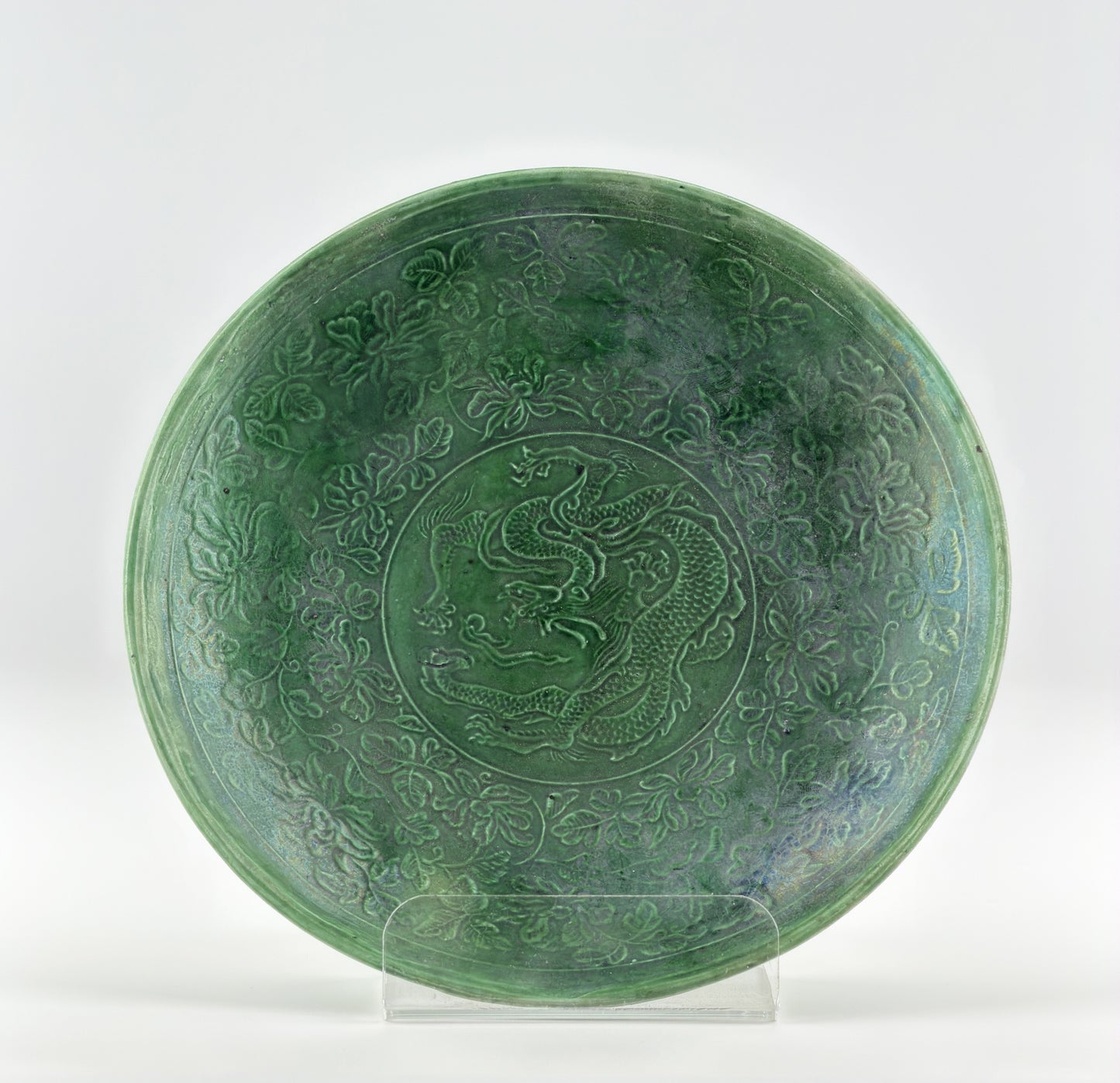 Rare Dingyao Green-Glazed Dragon Dish, Liao-Song Dynasty