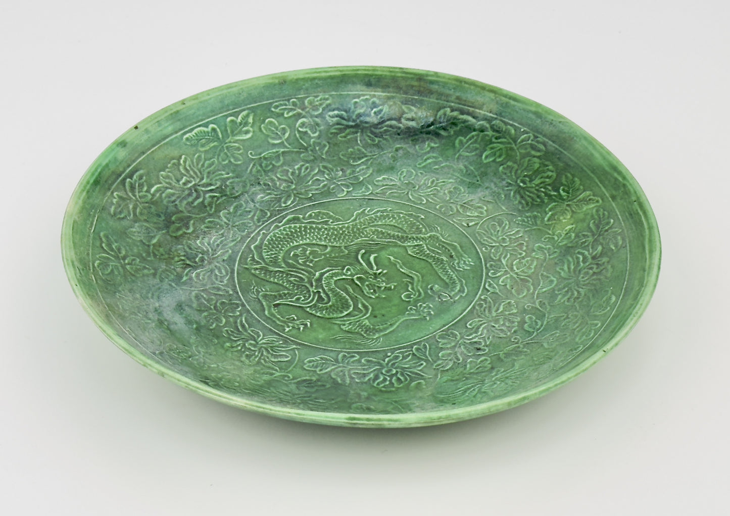 Rare Dingyao Green-Glazed Dragon Dish, Liao-Song Dynasty