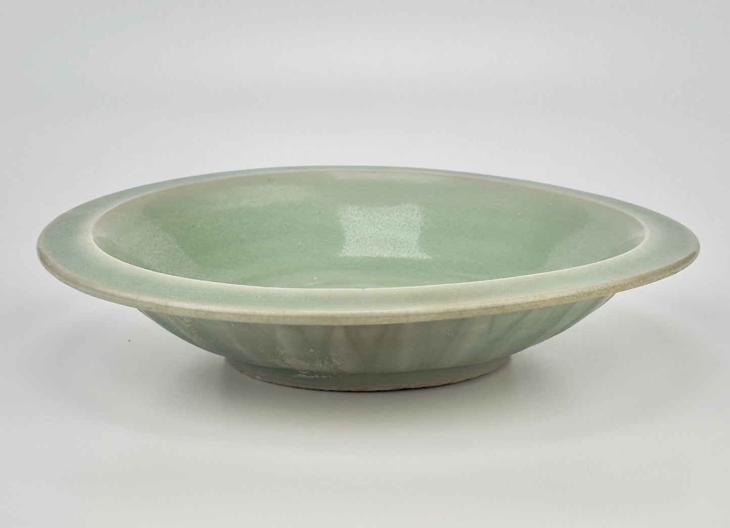 SMALL LONGQUAN CELADON 'TWIN FISH' DISH, SOUTHERN SONG DYNASTY