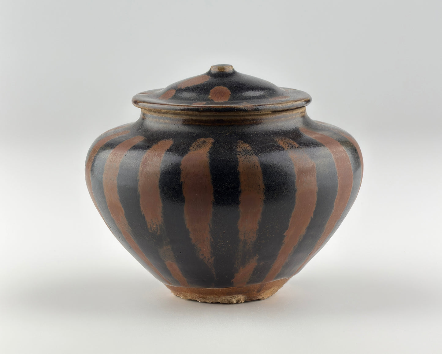 Russet-Splashed Blackish-Brown-Glazed Jar, Song Dynasty
