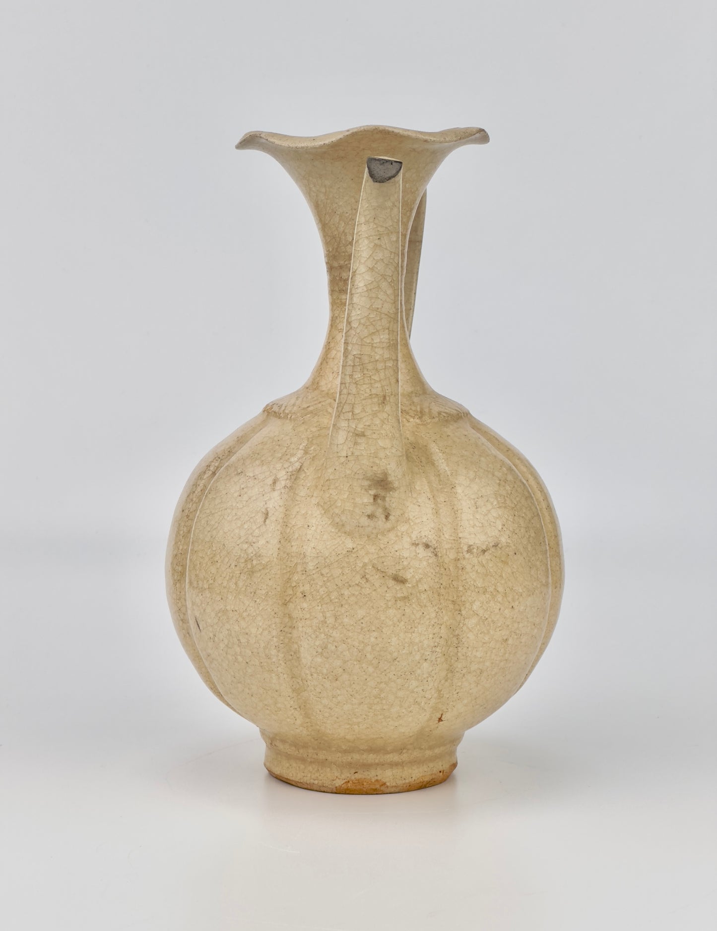 Rare annamese cream glazed ewer, Vietnam, 11-15th century