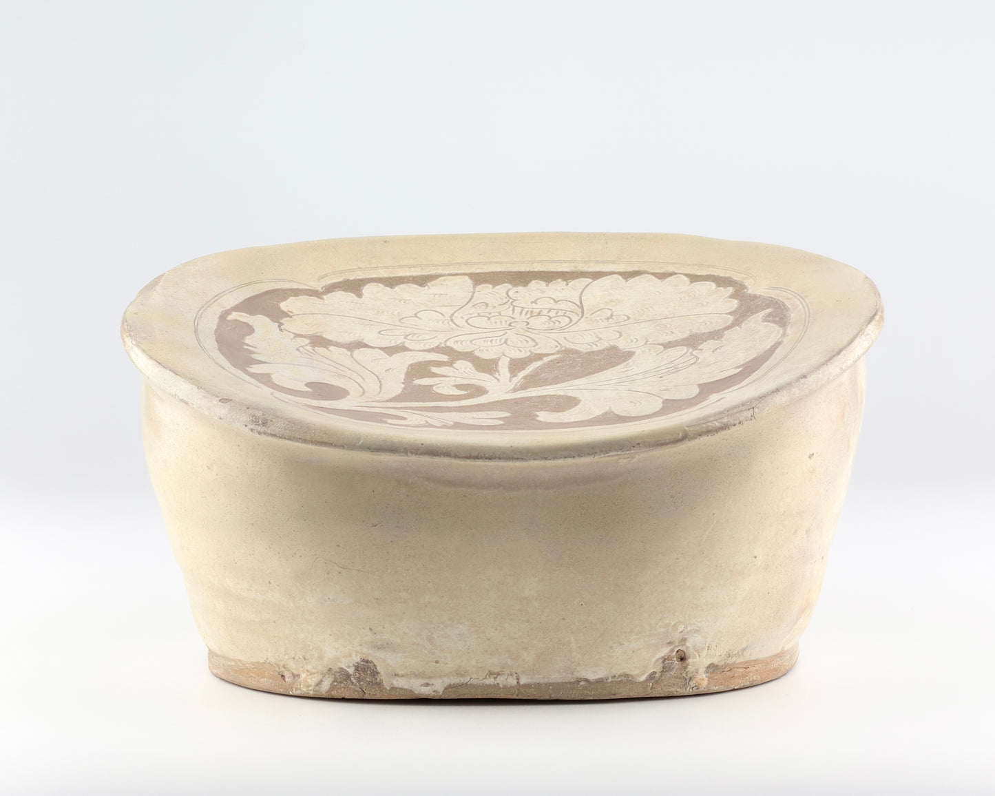 Cizhou Carved Bean-Shaped Pillow, Song Dynasty