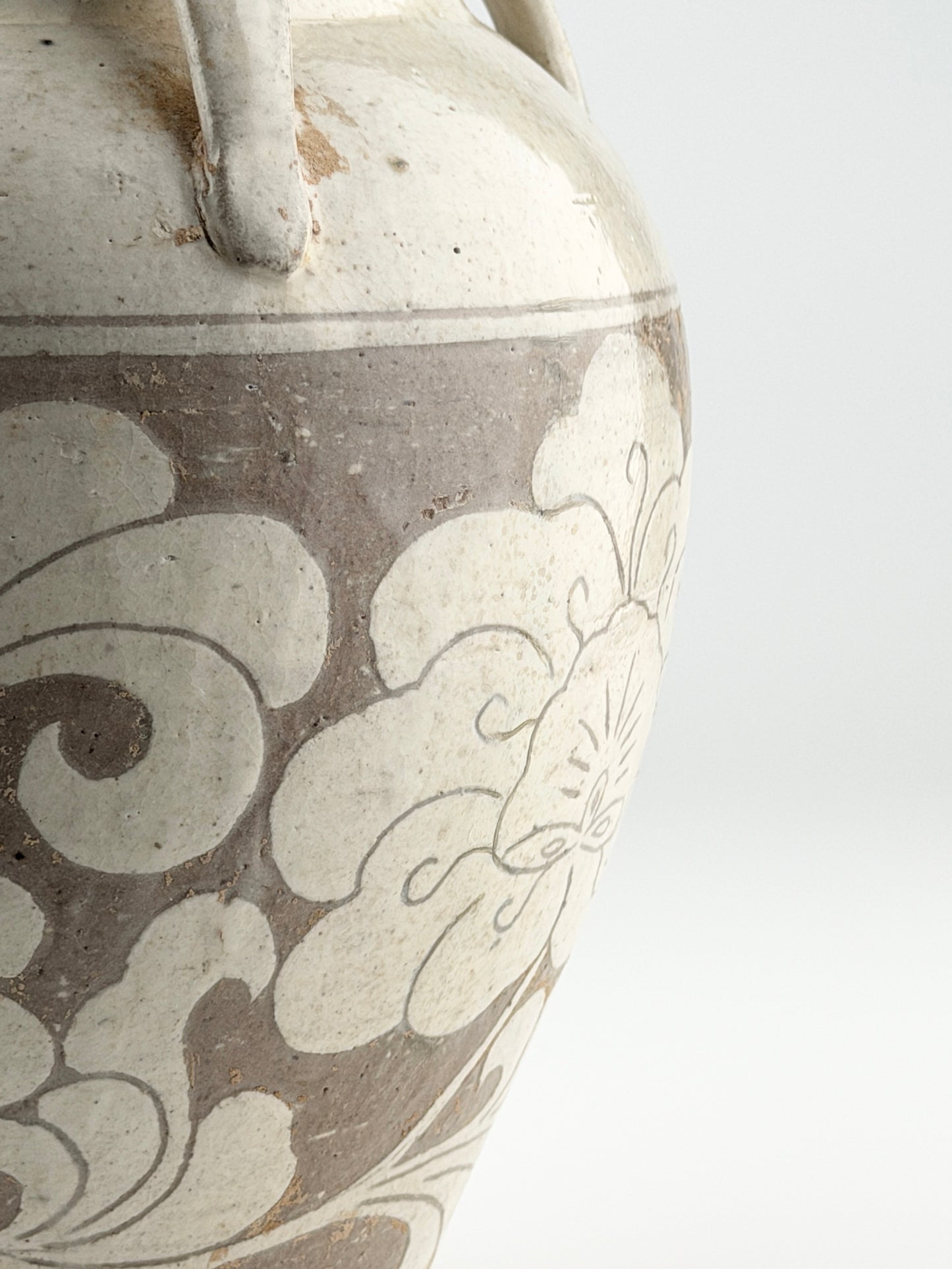 Cizhou Lotus Carved Jar, Song dynasty