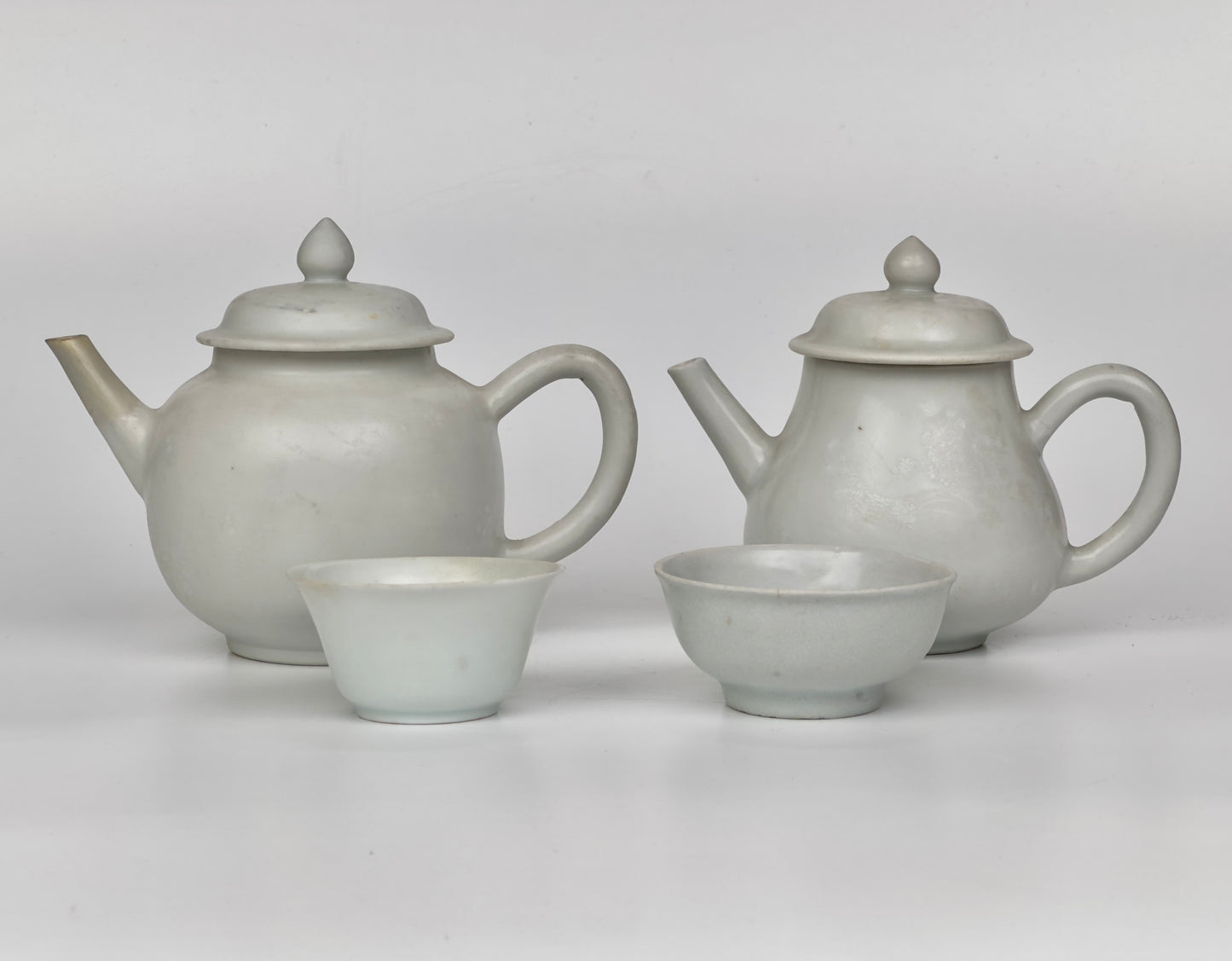 WHITE WITH OVERGLAZE ENAMEL TEA SET CIRCA 1725, QING DYNASTY, YONGZHENG REIGN