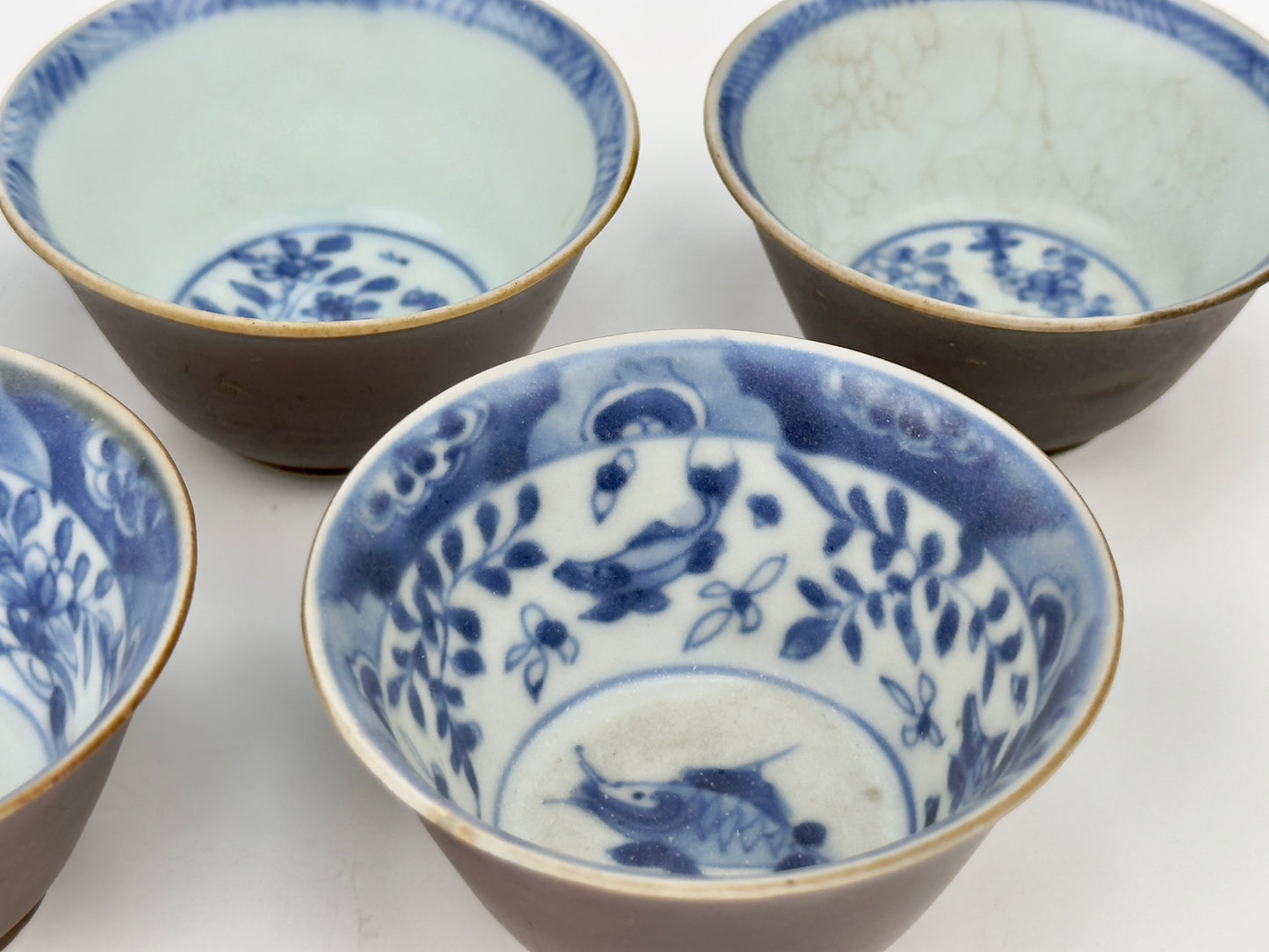 CHINOISERIE TEABOWL SET CIRCA 1725, QING DYNASTY, YONGZHENG REIGN