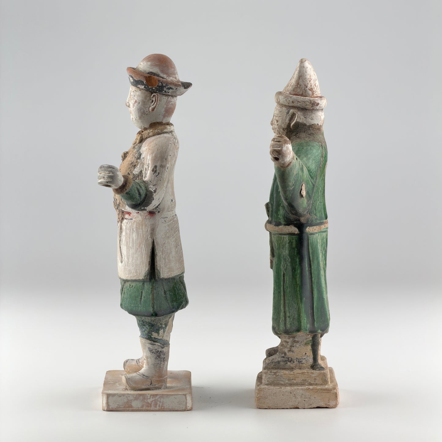 Two Figures of Attendants, Ming Period(1368-1644)