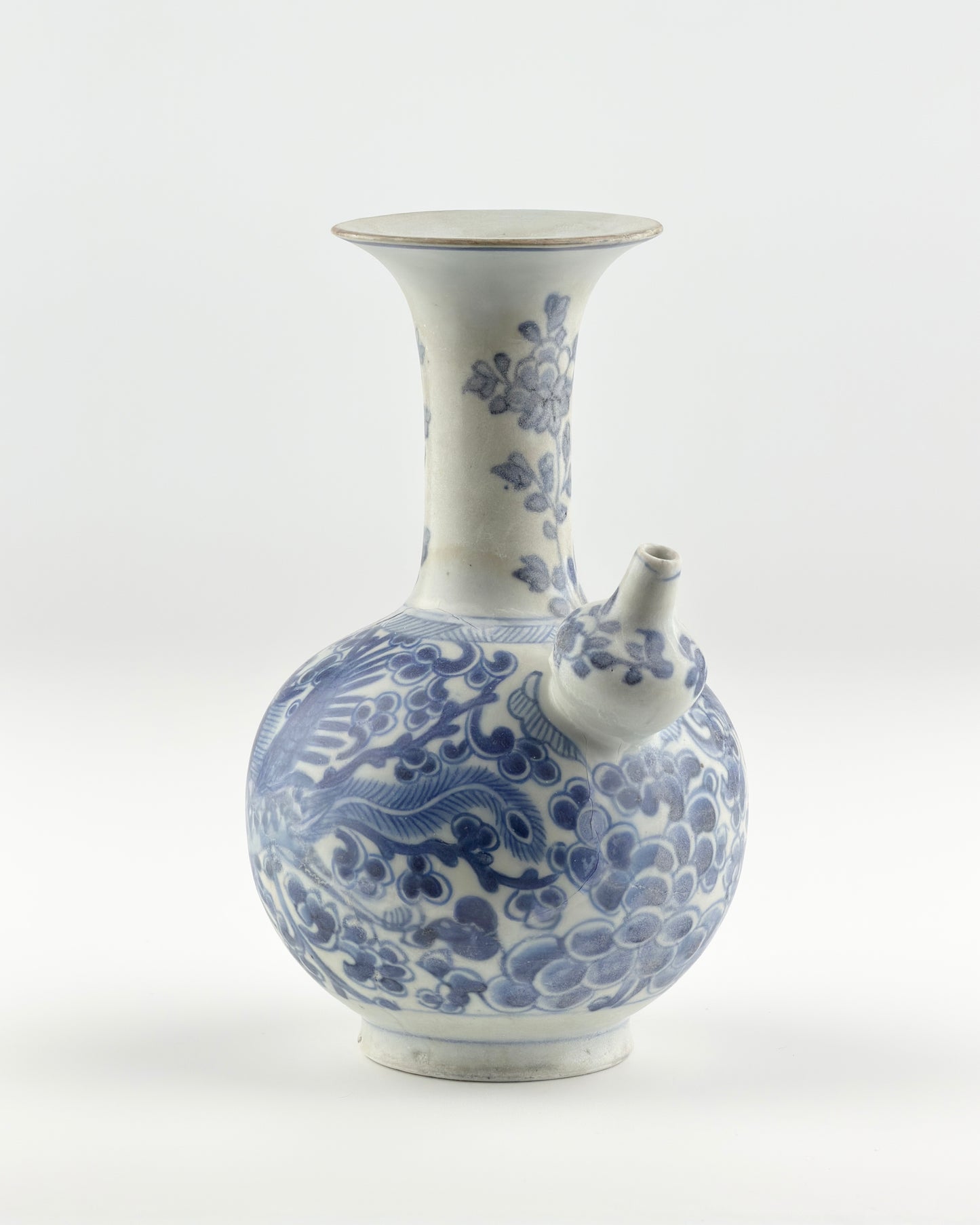 KENDI BLUE AND WHITE, QING DYNASTY, KANGXI PERIOD, C1690
