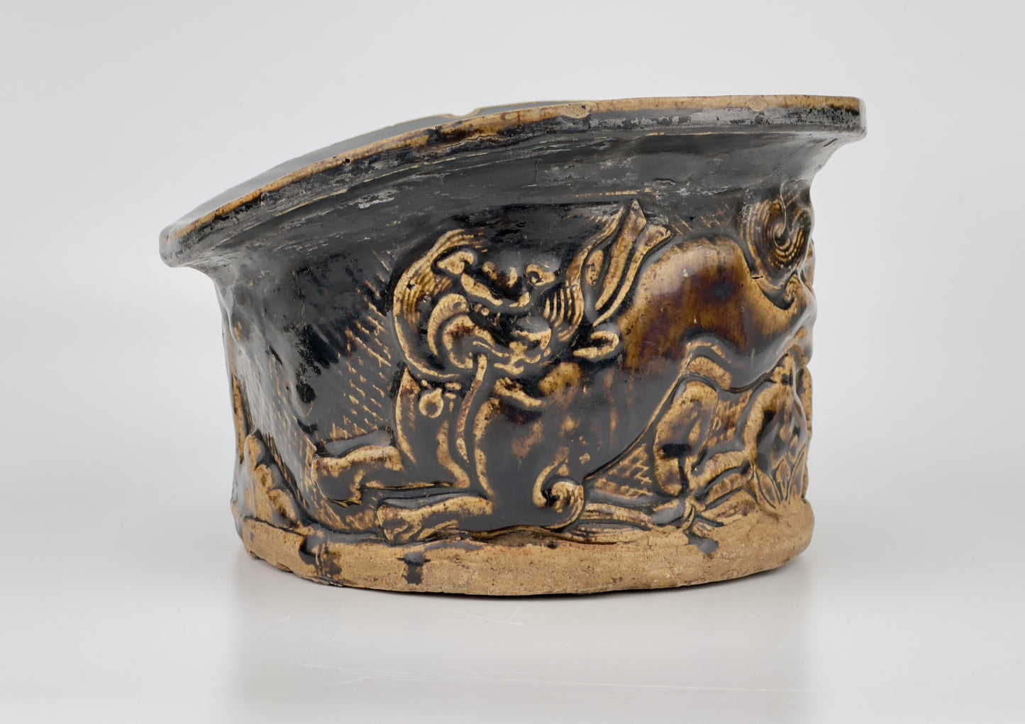 Black-glazed Lion Pillow, Northern Song-Jin Dynasty